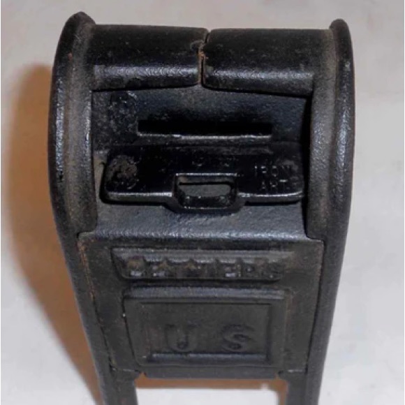 Vintage Cast Iron Still Bank Standing Mailbox JM99 Iron Art Coin Banks - Picture 1 of 3